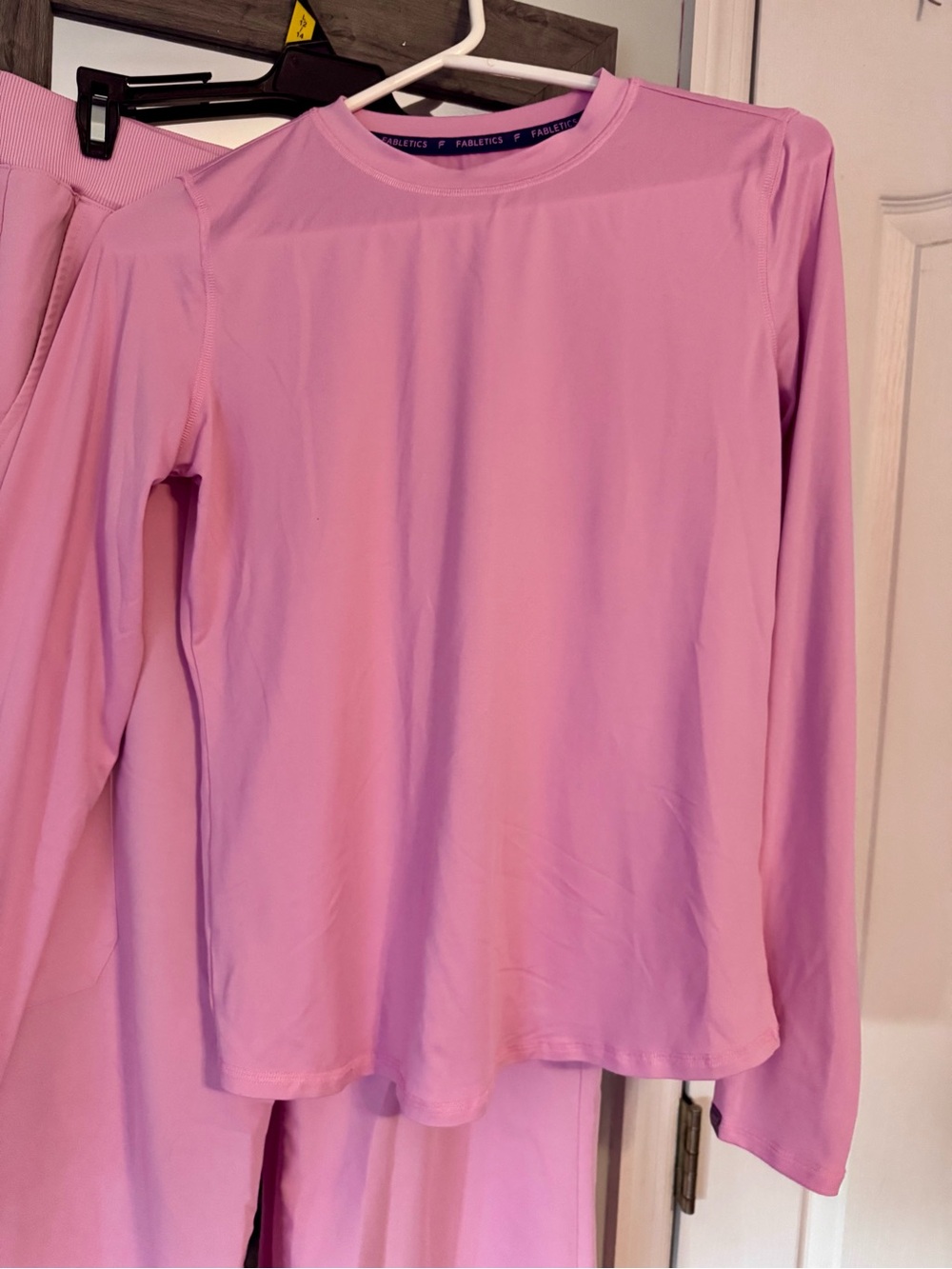 Fabletics Pink wide leg scrubs